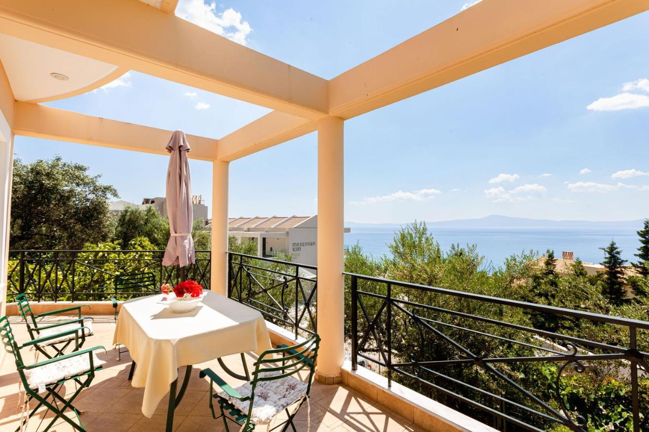 Verga Majestic Sunsets - Elegant & Secluded Retreat Kalamata Exterior photo