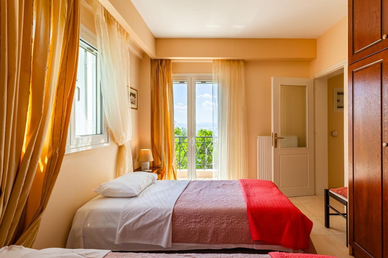 Verga Majestic Sunsets - Elegant & Secluded Retreat Kalamata Exterior photo